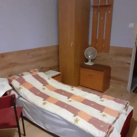 Pokoje Goscinne Pod Wiatrakiem Kiekrz