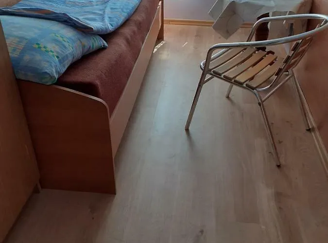 Pokoje Goscinne Pod Wiatrakiem Homestay Kiekrz